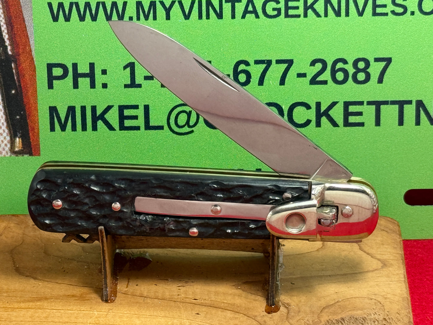 STERILE "BOKER" 1980-85 GERMAN LEVER AUTOMATIC GERMAN AUTOMATIC KNIFE BLACK PLASTIC HANDLES