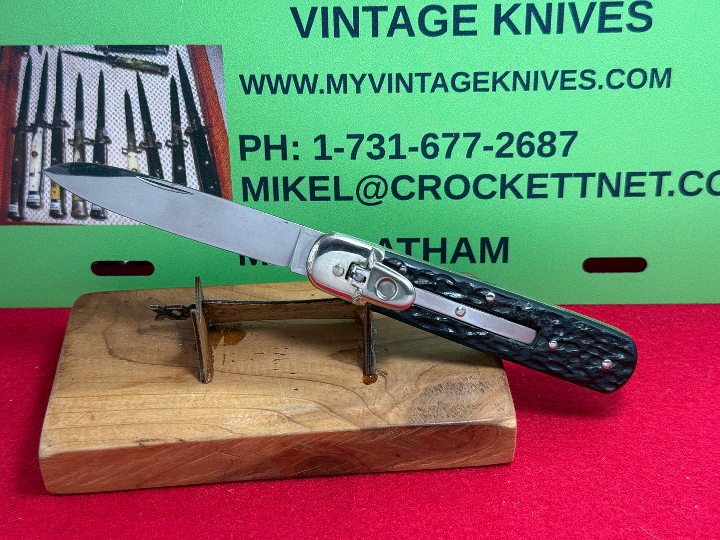STERILE "BOKER" 1980-85 GERMAN LEVER AUTOMATIC GERMAN AUTOMATIC KNIFE BLACK PLASTIC HANDLES