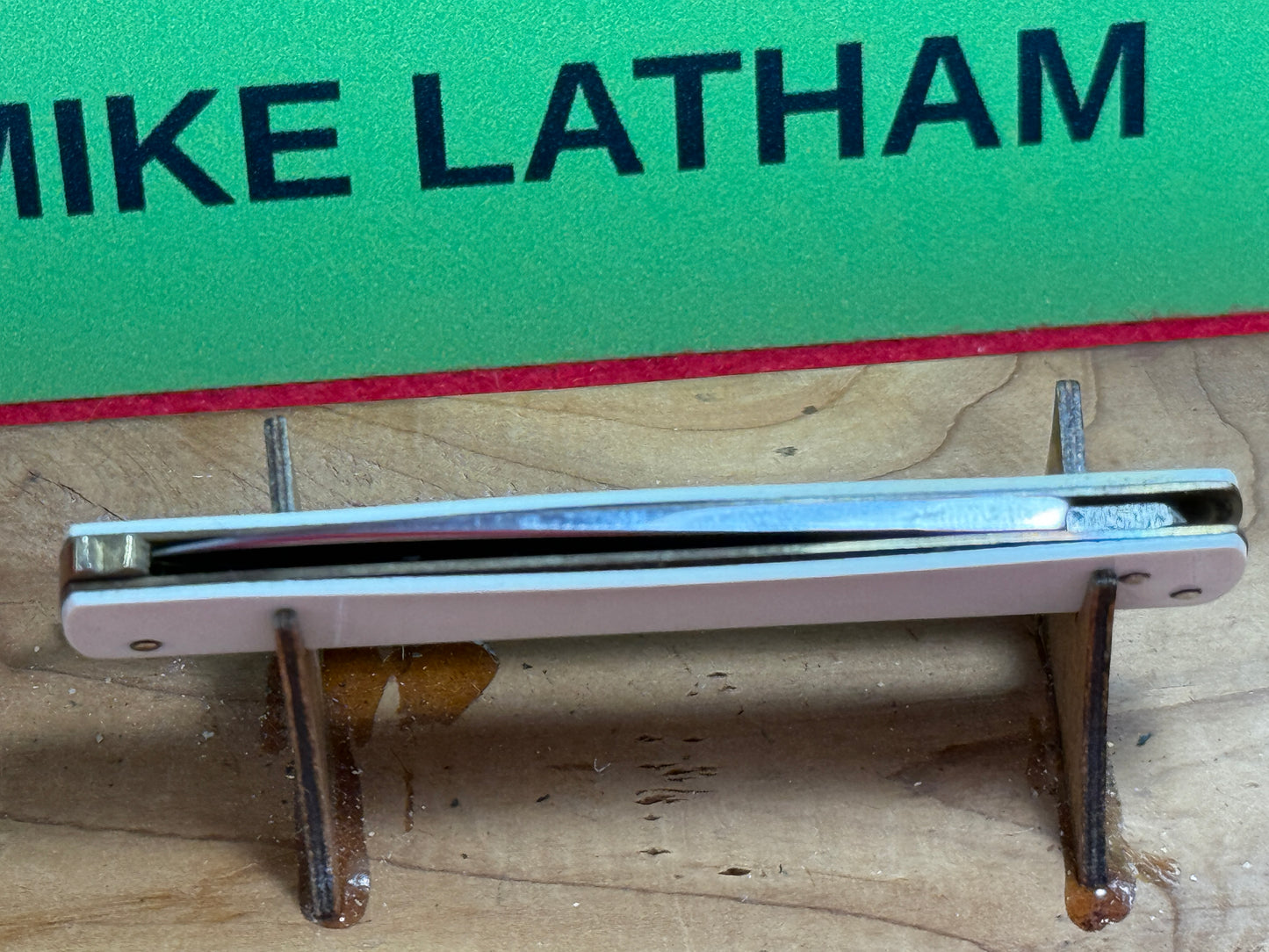 D.PERES SOLINGEN GERMANY D.R.G.M. STAINLESS TAB RELEASE GERMAN AUTOMATIC KNIFE WHITE COMPOSITION HANDLES