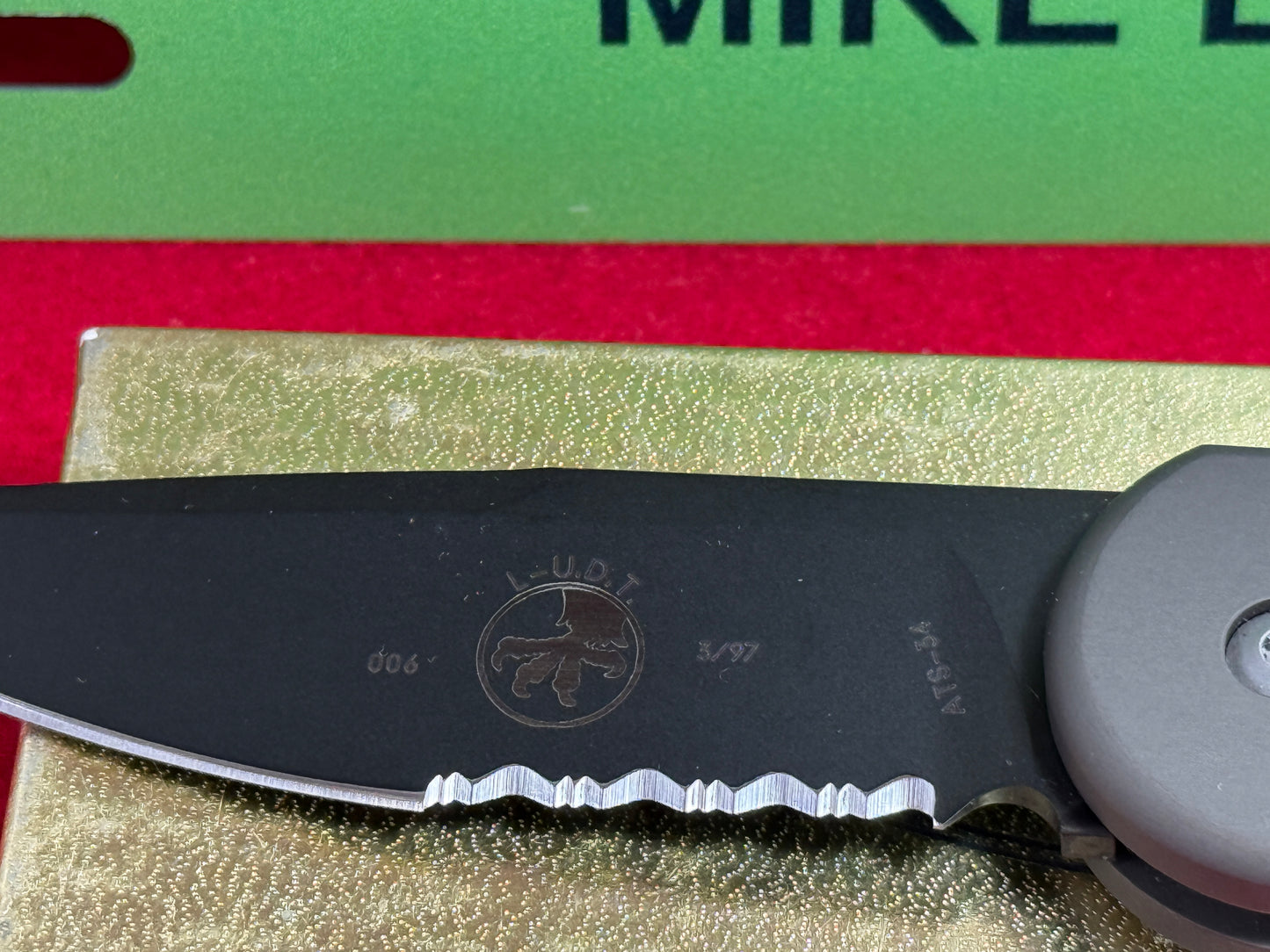 MICROTECH USA 03/1997 L-U.D.T #006 GOLD BOX TACTICAL AUTOMATIC KNIFE METAL HANDLES