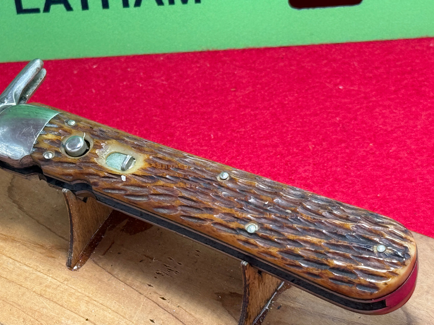 SCHRADE CUT CO. WALDEN N.Y. 1916-46 SWING GUARD HUNTER 4 7/8" VINTAGE AMERICAN AUTOMATIC KNIFE BROWN JIGGED BONE HANDLES