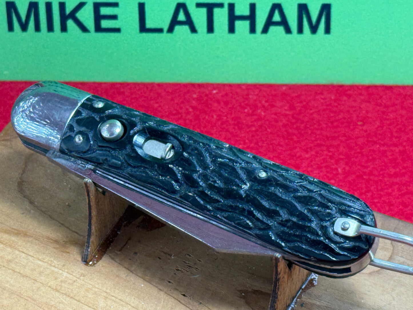 PRESTO GEO. SCHRADE BRIDGEPORT CONN. 1940-1956 MILITARY PARATROOPER VINTAGE AMERICAN AUTOMATIC KNIFE BLACK WORMED GROOVED COMPOSITION HANDLES