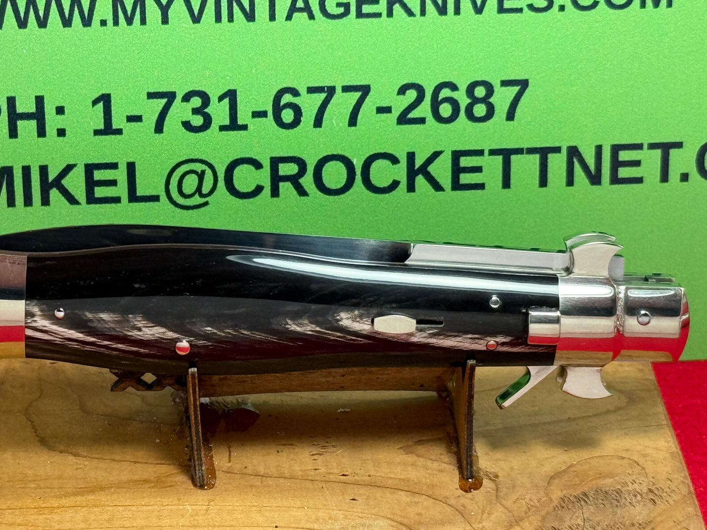 AIK BROWN RECLUSE USA 2025 ITALIAN STYLE STILETTO SQUARE BUTTON HELLRAZOR BOLSTERS OVAL SAFETY FULCRUM RELEASE WASP BODY CUSTOM AUTOMATIC KNIFE BUFFALO HORN HANDLES LIMITED EDITION