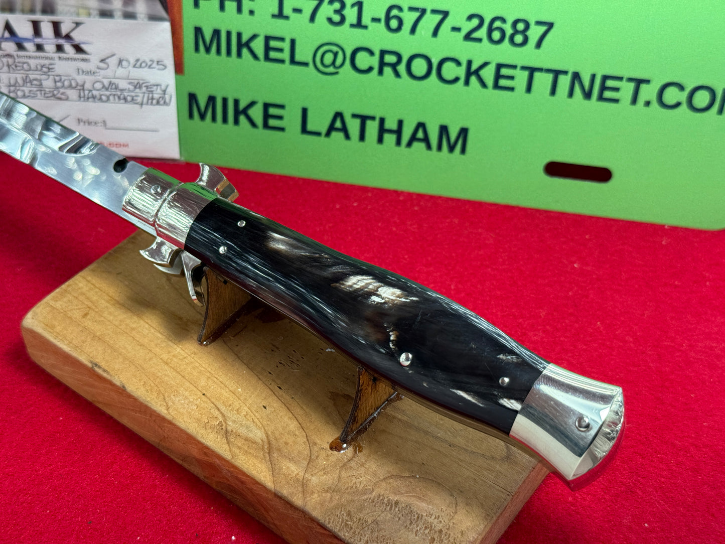 AIK BROWN RECLUSE USA 2025 ITALIAN STYLE STILETTO SQUARE BUTTON HELLRAZOR BOLSTERS OVAL SAFETY FULCRUM RELEASE WASP BODY CUSTOM AUTOMATIC KNIFE BUFFALO HORN HANDLES LIMITED EDITION