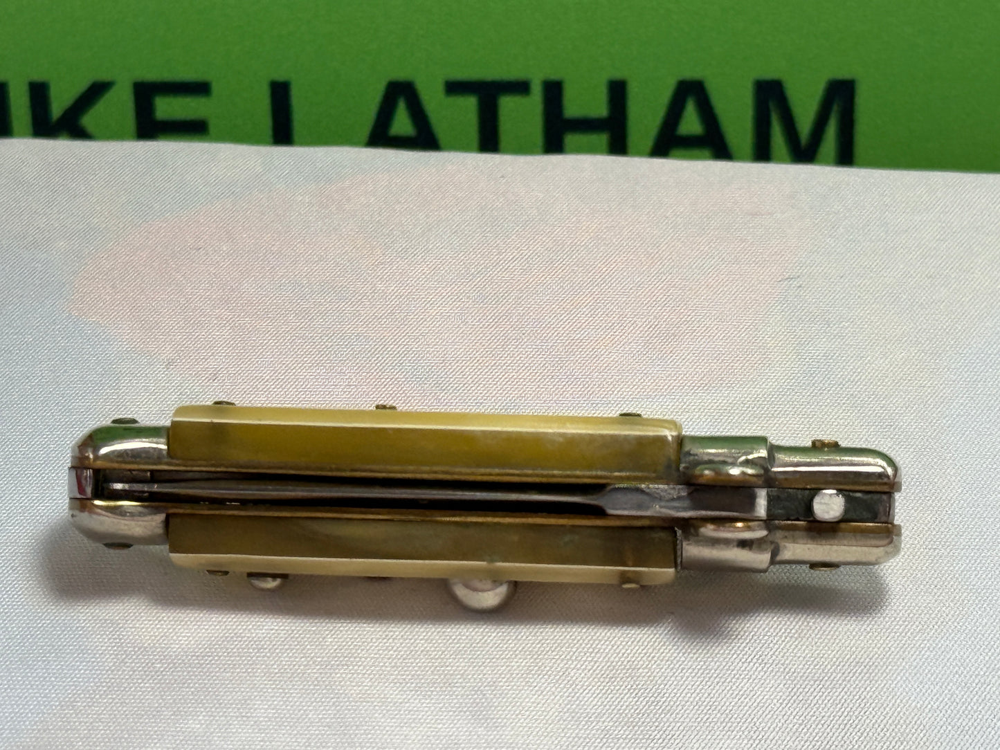 STERILE ITALIAN 1925-35 PICK LOCK FLAT GUARD STILETTO WASP BODY DAGGER BLADE 12 CM ITALIAN AUTOMATIC KNIFE CRACKED ICE CELLULOID HANDLES