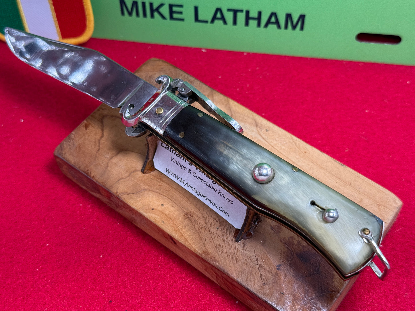 STERILE ITALIAN 1948-56 HUNTER FULCRUM RELEASE BAR SHELL PULLER ITALIAN AUTOMATIC KNIFE BUFFALO HORN HANDLES