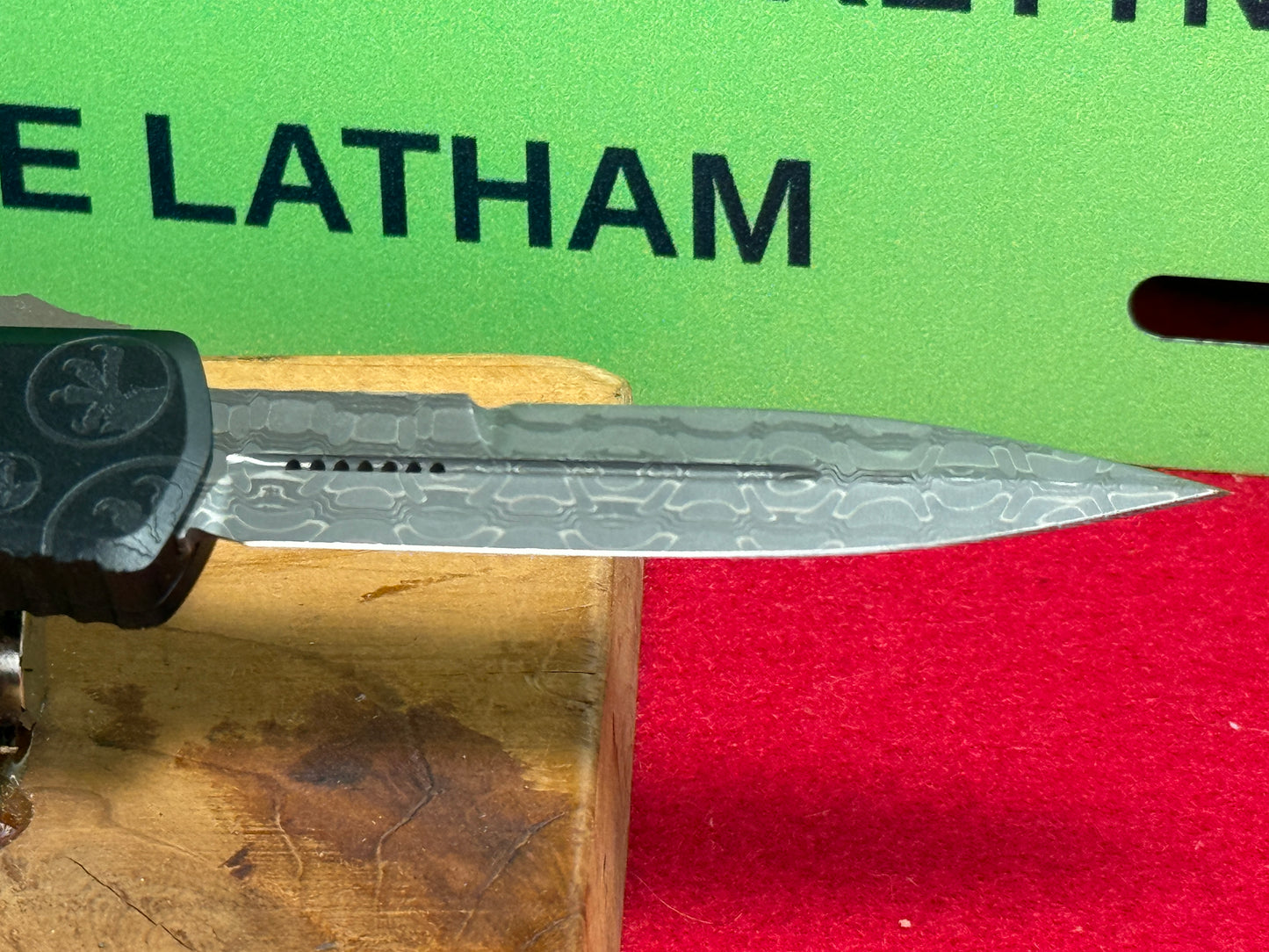 MICROTECH OTF 06/2024 30TH YR ANNIV. HERA II MINI BAYONET SIGNATURE SERIES CLAW BURST DEEP ENGRAVED DAMASCUS 170 1M-16 CBS TACTICAL AUTOMATIC KNIFE