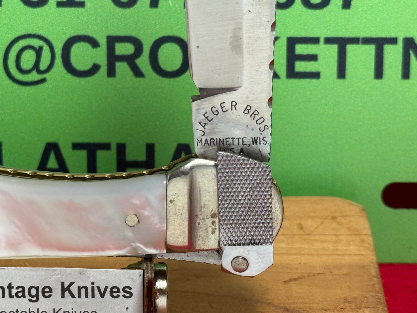 JAEGER BROS MARINETTE WIS. 1970-75 AERIAL KNIFE CO PARTS LEVER AUTOMATIC VINTAGE AMERICAN AUTOMATIC KNIFE PEARL HANDLES