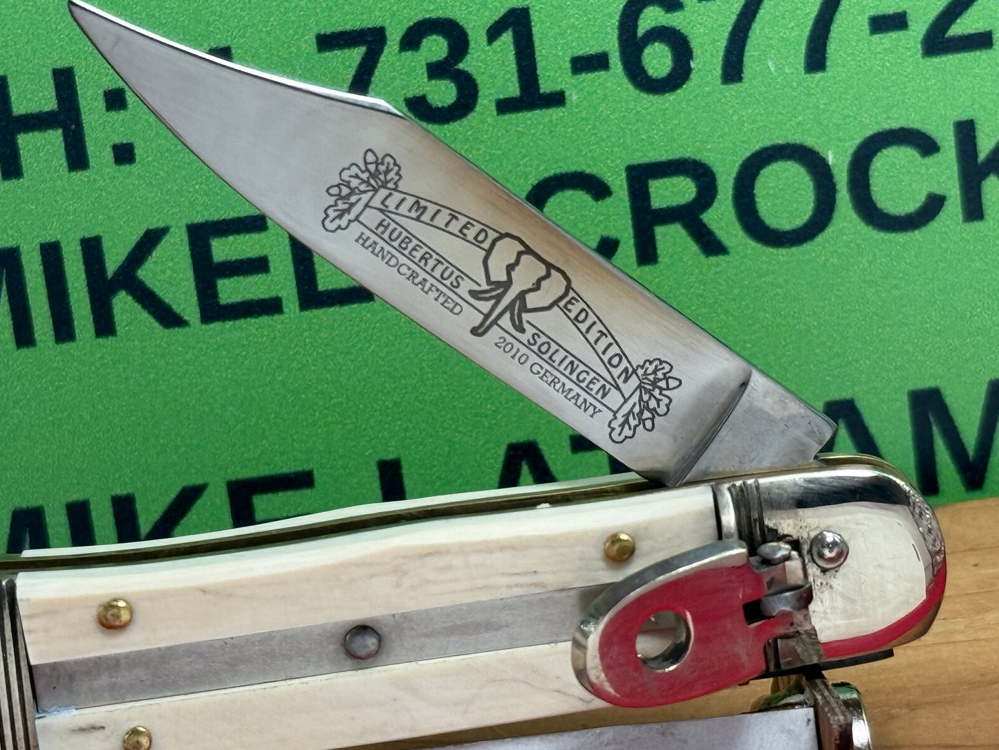 HUBERTUS SOLINGEN GERMANY 2010 LEVER AUTOMATIC SMALL LITTLEFOOT LIMITED EDITION IVORY 8.5 CM GERMAN AUTOMATIC KNIFE IVORY HANDLES