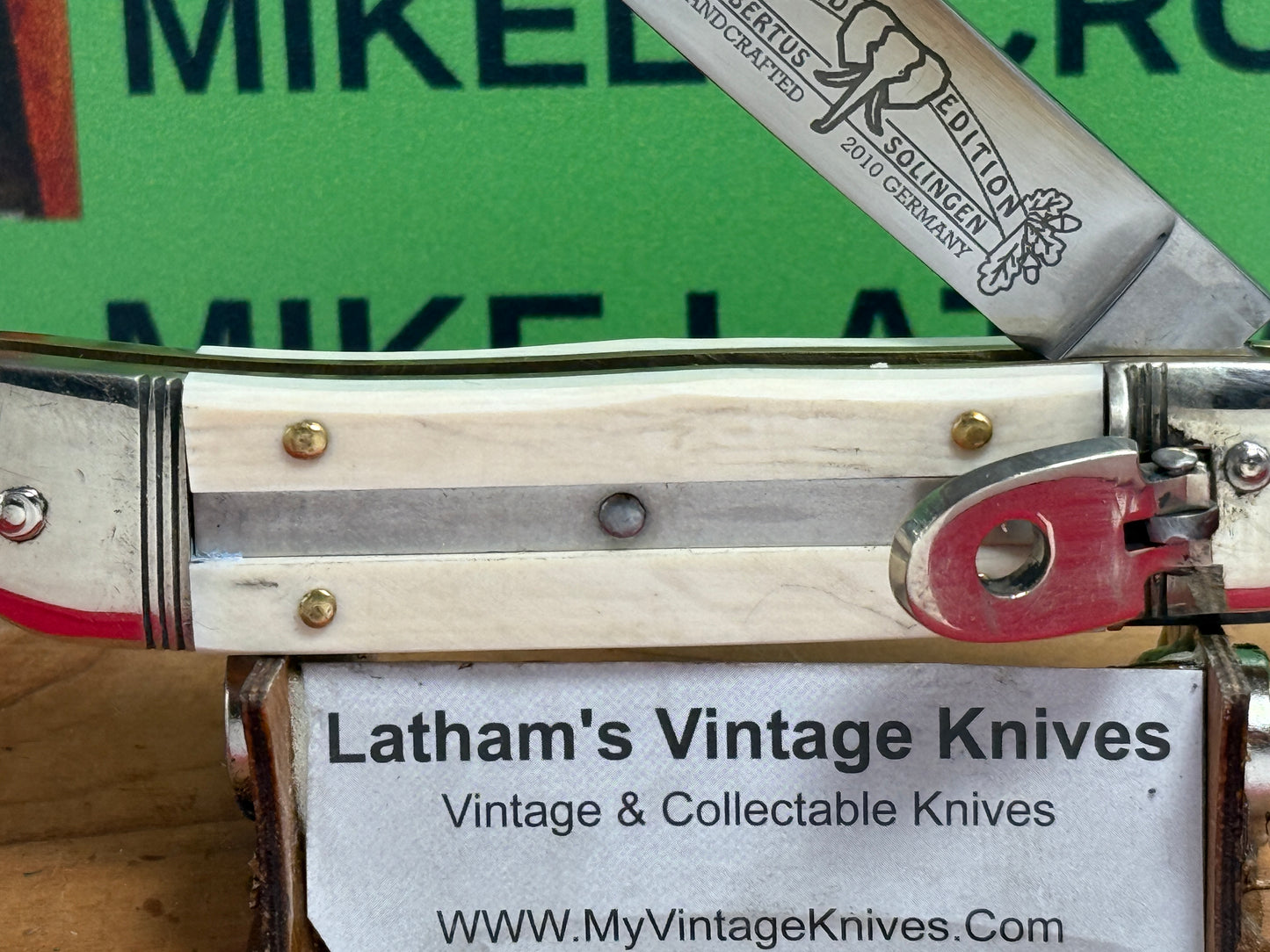 HUBERTUS SOLINGEN GERMANY 2010 LEVER AUTOMATIC SMALL LITTLEFOOT LIMITED EDITION IVORY 8.5 CM GERMAN AUTOMATIC KNIFE IVORY HANDLES