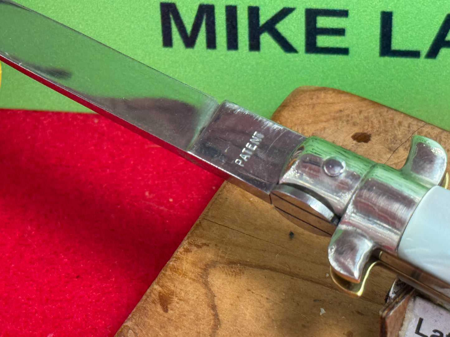 ROSTFREI PATENT ITALY 1964-68 HUMPBACK LOCK BO/BC STILETTO COIL SPRING 20 CM ITALIAN AUTOMATIC KNIFE PEARLEX HANDLES