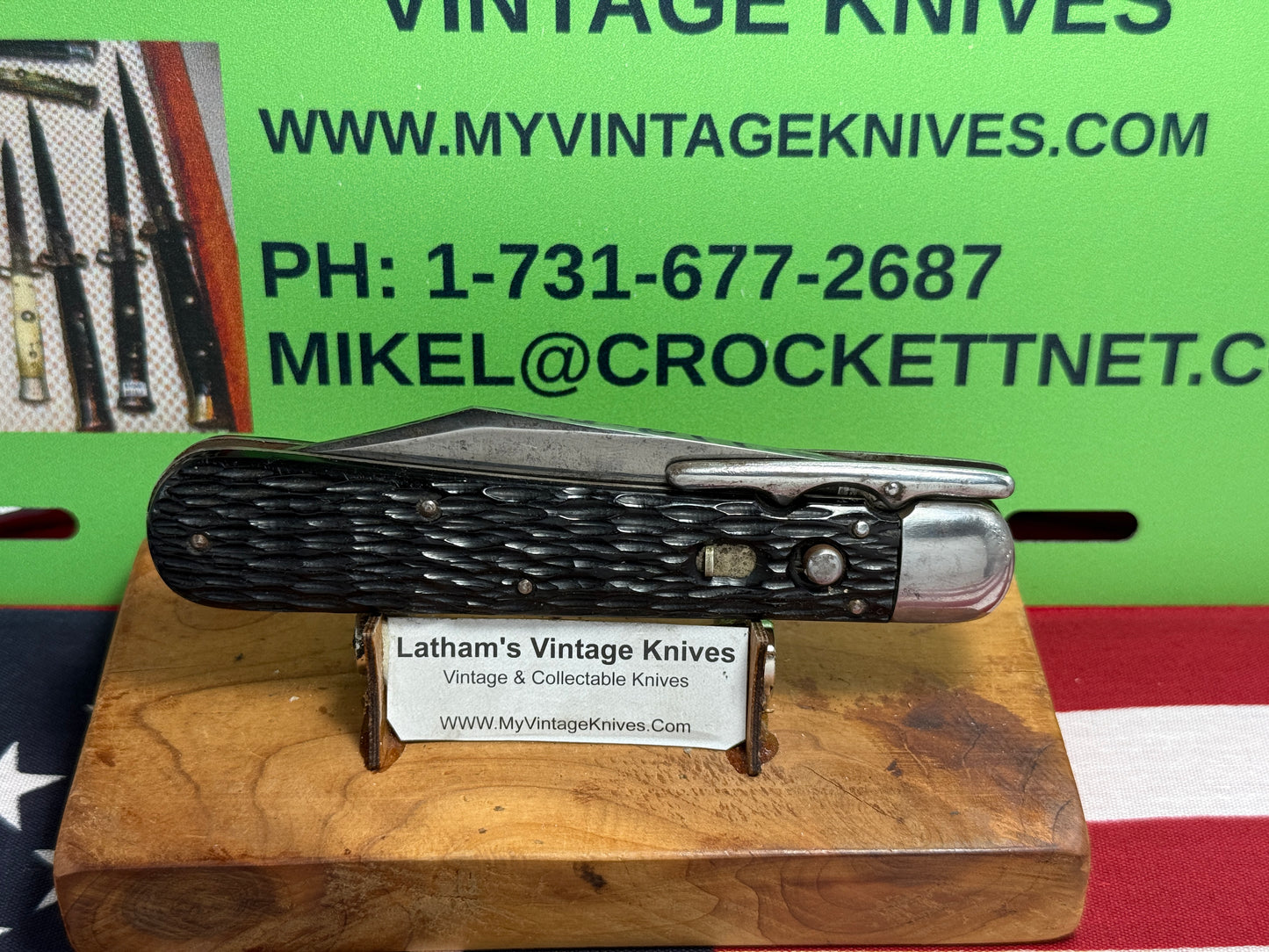 SCHRADE CUT CO. WALDEN N.Y. 1916-46 SWING GUARD HUNTERS PRIDE ETCH VINTAGE AMERICAN AUTOMATIC KNIFE BLACK JIGGED COMPOSITION HANDLES