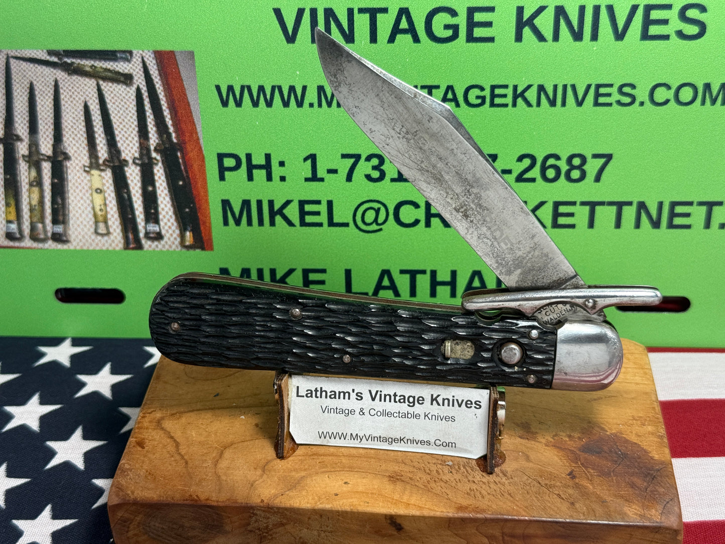 SCHRADE CUT CO. WALDEN N.Y. 1916-46 SWING GUARD HUNTERS PRIDE ETCH VINTAGE AMERICAN AUTOMATIC KNIFE BLACK JIGGED COMPOSITION HANDLES