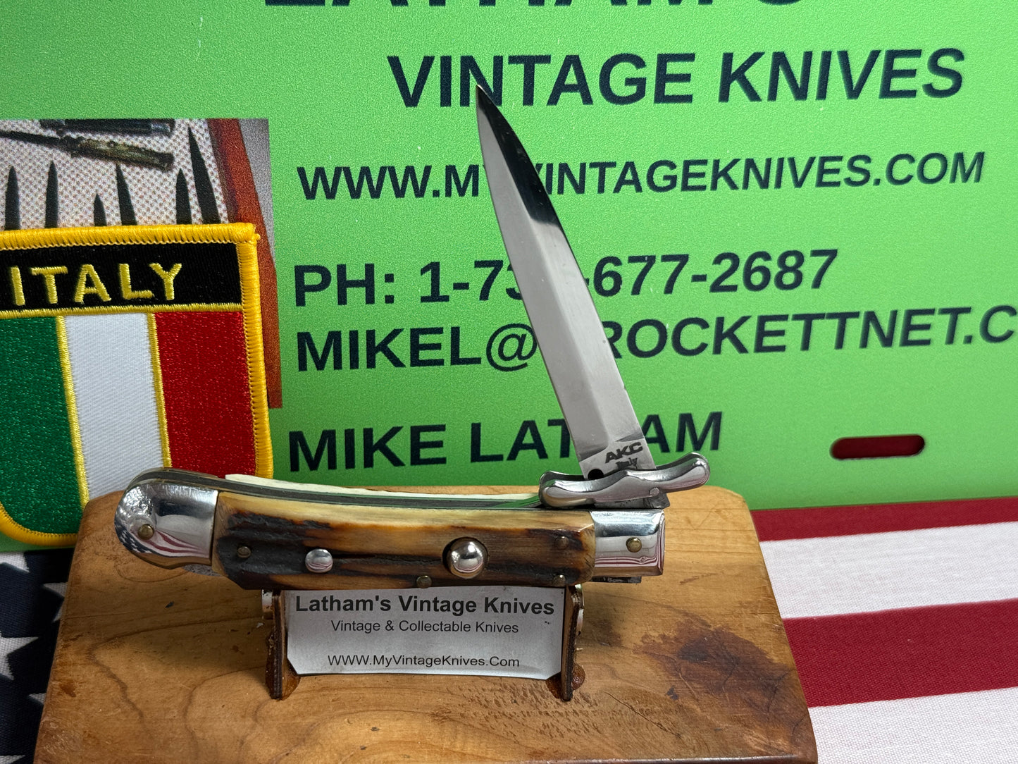 AKC ITALY 2005-2010 SWING GUARD LOCK BACK MEDICI DAGGER BLADE ITALIAN AUTOMATIC KNIFE STAG HANDLES
