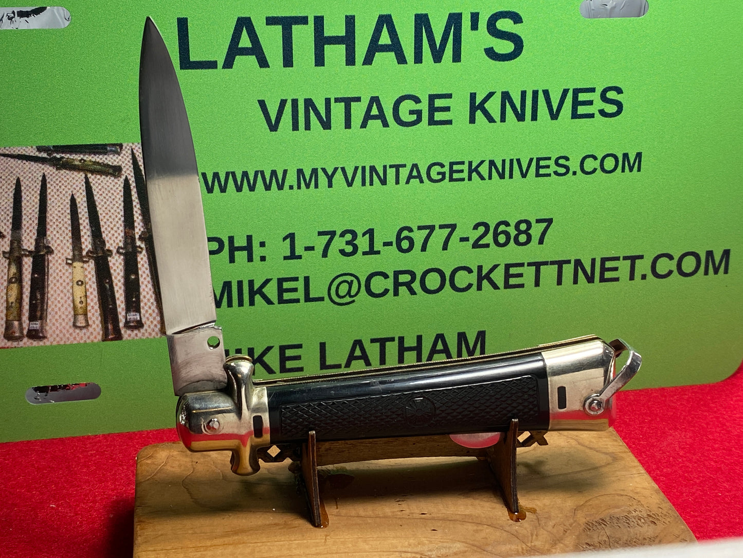 BARGEON INOX MADE IN FRANCE 1970-75 FIXED GUARDS FRENCH AUTOMATIC KNIFE BLACK CHECKERED PLASTIC HANDLES