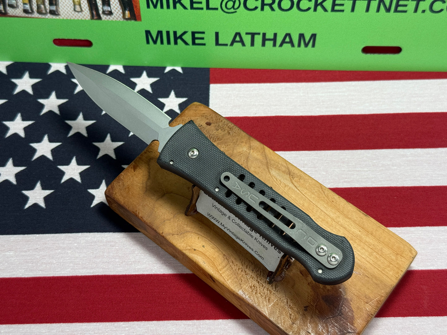 DALTON, ROB USA 1996-2000 CUSTOM AUTOMATIC STREET ASSASSIN DAGGER TACTICAL AUTOMATIC KNIFE BLACK FIBER COMPOSITION HANDLES