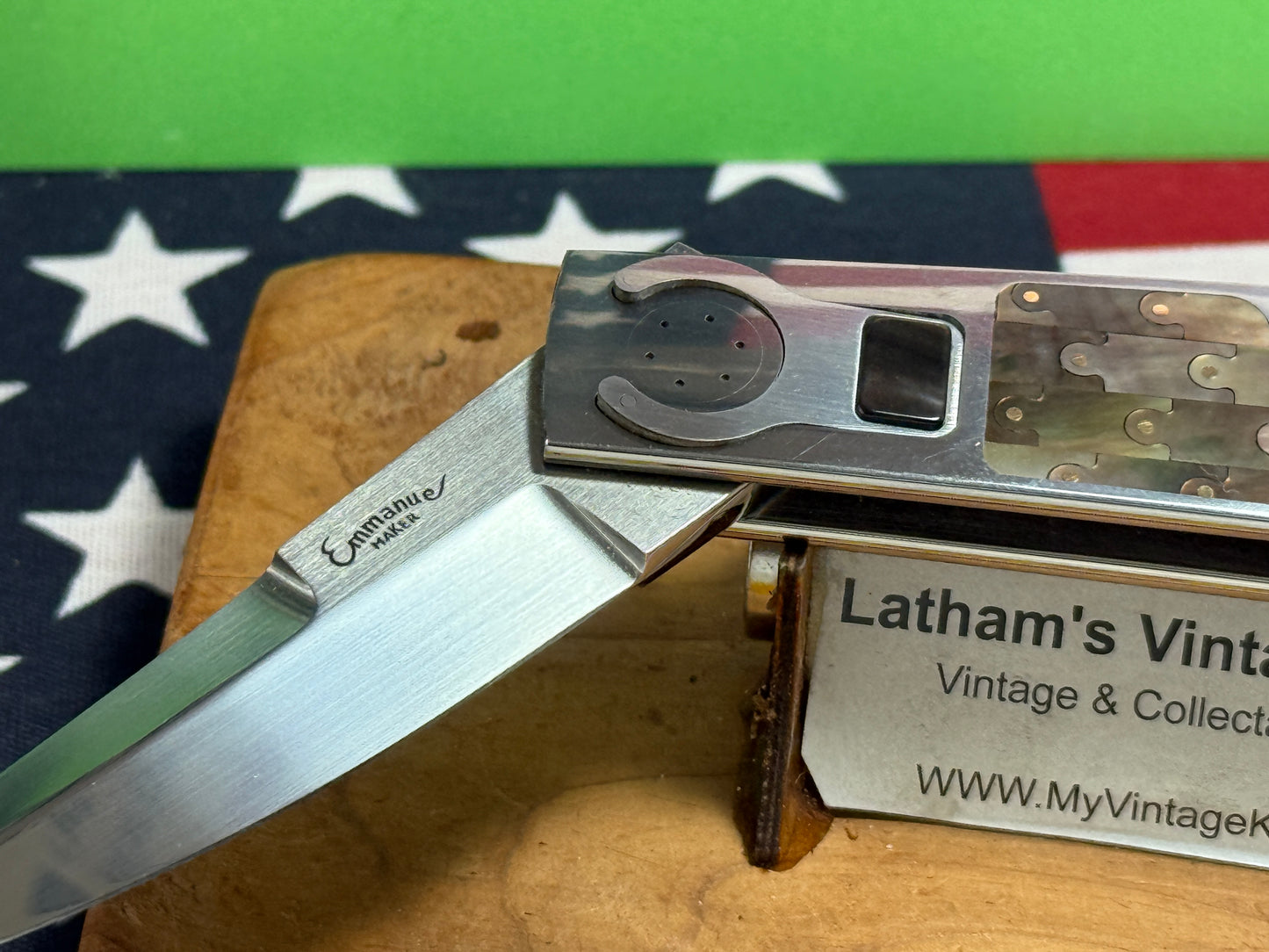 ESPOSITO, EMMANUEL ITALY CUSTOM KNIVES 2020 C-LOCK FOLDER S/N 001 BUTTON RELEASE CUSTOM AUTOMATIC KNIFE MOSAIC INLAY BLACK & GOLD PEARL HANDLES