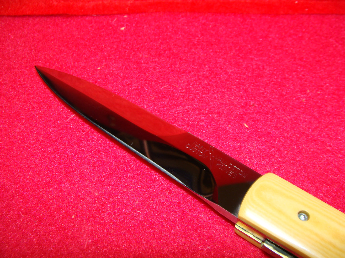 VALLOTTON, RAINY CUSTOM KNIVES 1995-98 D & D LARGE BAYONET BLADE CUSTOM AUTOMATIC KNIFE MICARTA HANDLES