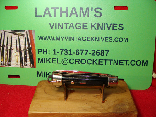 UNMARKED BARGEON FRENCH 1965-75 LOCK BACK BARREL STYLE FRENCH AUTOMATIC KNIFE BLACK COMPOSITION HANDLES
