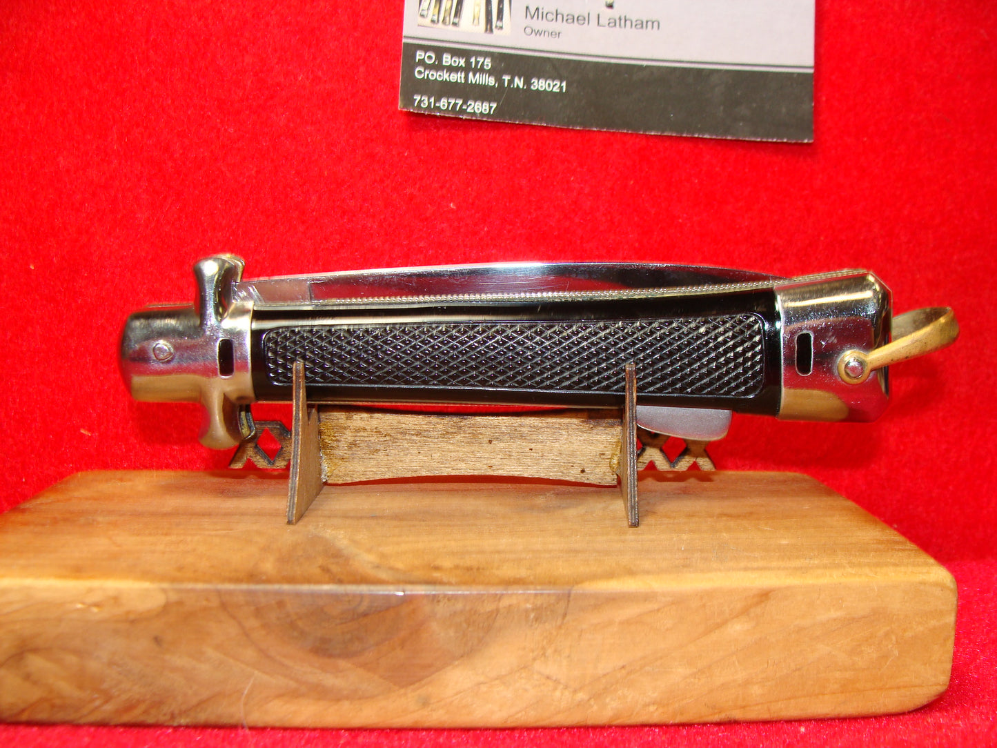 BARGEON INOX FRENCH 1960-68 FIXED GUARDS LOCK BACK FRENCH AUTOMATIC KNIFE BLACK CHECKERED PLASTIC HANDLES