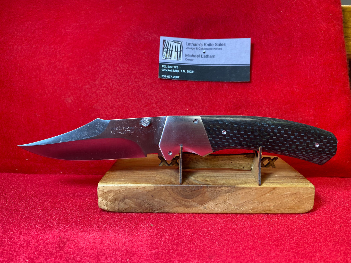 VALLOTTON, R.C.  "FREEDOM FIGHTERS" 2018-20 CUSTOM AUTOMATIC KNIFE DOUBLE ACTION SCALE RELEASE CARBON FIBER HANDLES