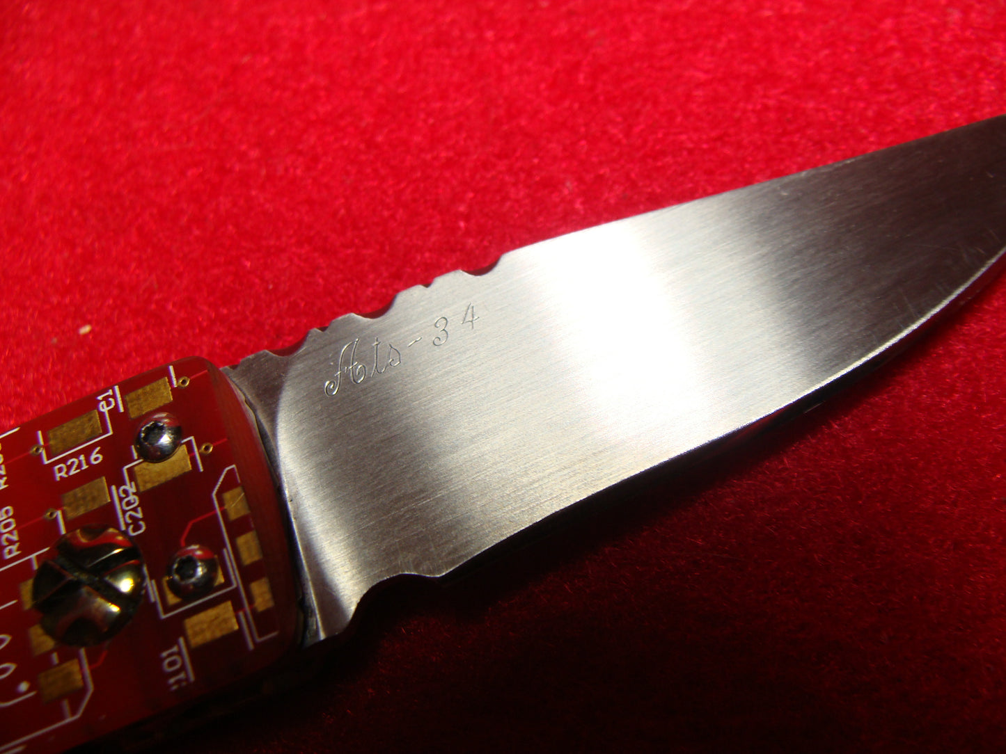 KING, BILL SR. CUSTOM KNIFE USA/FLORIDA 2010 BO/BC LINERLOCK FOLDER CUSTOM AUTOMATIC KNIFE RED CIRCUIT BOARD HANDLES
