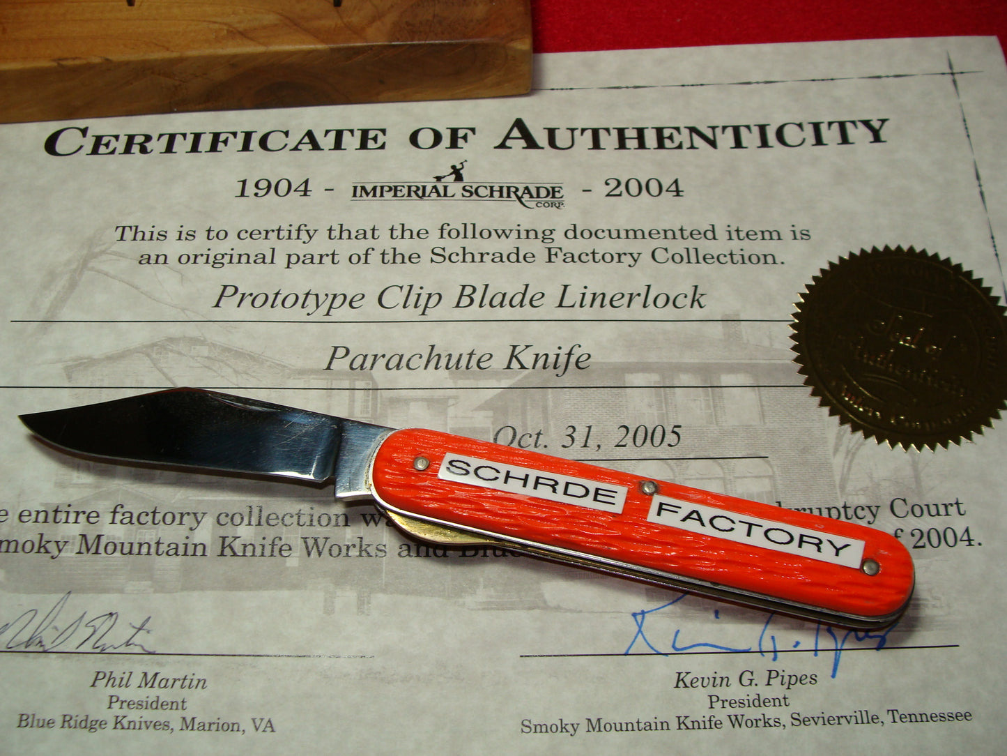 SCHRADE WALDEN NY 1946-76 PROTOTYPE CLIP FOLDING BLADE LINER LOCK PARACHUTE NON AUTOMATIC KNIFE ORANGE DELRIN PART OF THE SCHRADE FACTORY COLLECTION