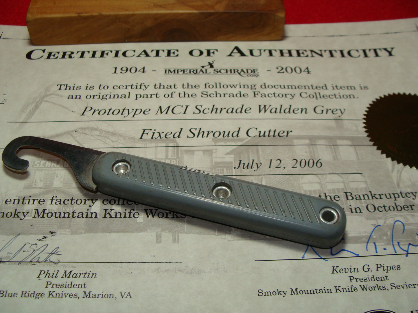 SCHRADE WALDEN NY 1946-76 PROTOTYPE MC1 GREY FIXED SHROUD CUTTER NON AUTOMATIC KNIFE PART OF THE SCHRADE FACTORY COLLECTION