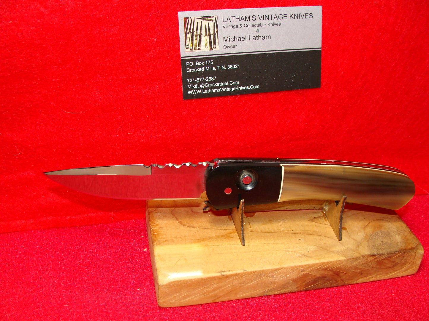 HUCK KNIVES, JAMES HUCKEBA MAKER CUSTOM 1994 "FLASH" CUSTOM AUTOMATIC KNIFE BUFFALO HORN HANDLES