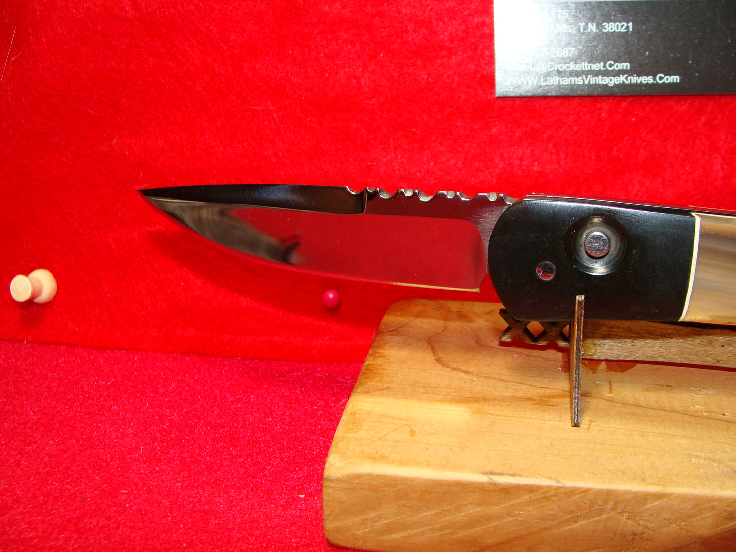 HUCK KNIVES, JAMES HUCKEBA MAKER CUSTOM 1994 "FLASH" CUSTOM AUTOMATIC KNIFE BUFFALO HORN HANDLES