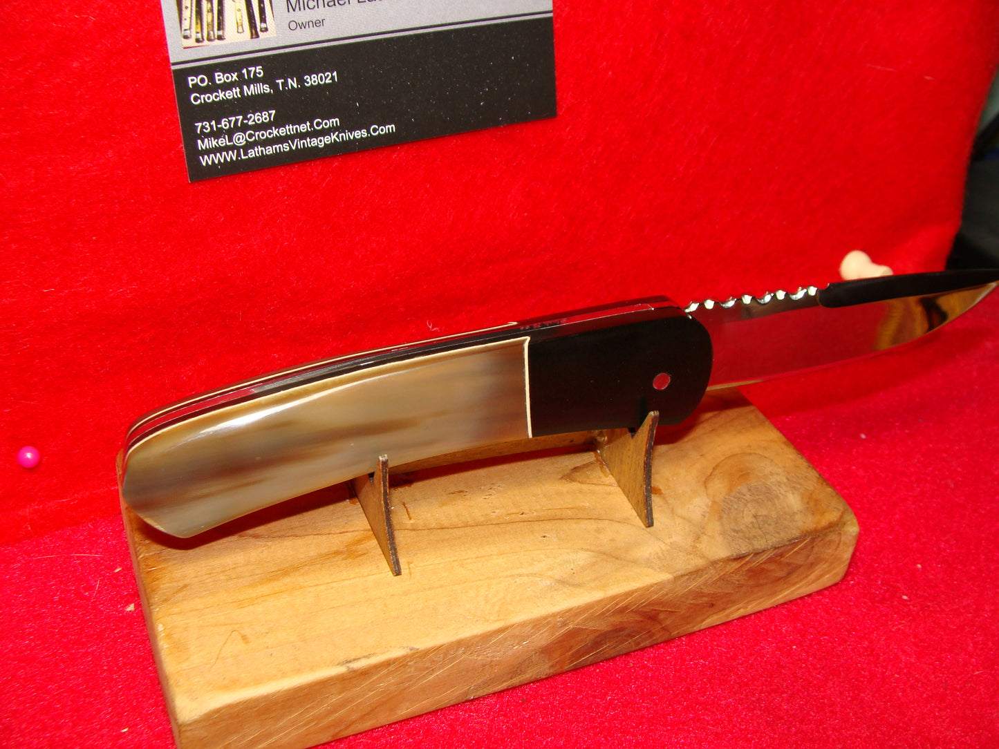 HUCK KNIVES, JAMES HUCKEBA MAKER CUSTOM 1994 "FLASH" CUSTOM AUTOMATIC KNIFE BUFFALO HORN HANDLES