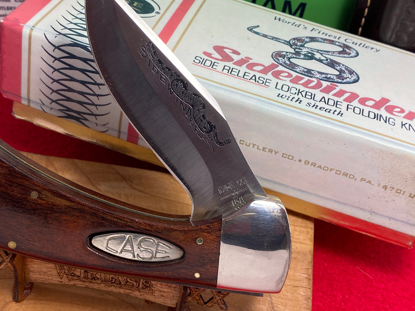 CASE XX 9 DOT USA 1981 SIDEWINDER LOCK BACK PAT. PEND. NIB VINTAGE AMERICAN SLIP JOINT MANUAL ACTION KNIFE WOOD HANDLES