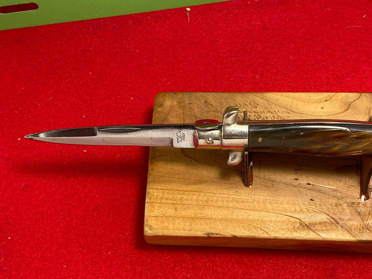 TIC ITALY 1955-65 PICK LOCK STILETTO 18 CM ITALIAN MANUAL ACTION KNIFE BUFFALO HORN HANDLES