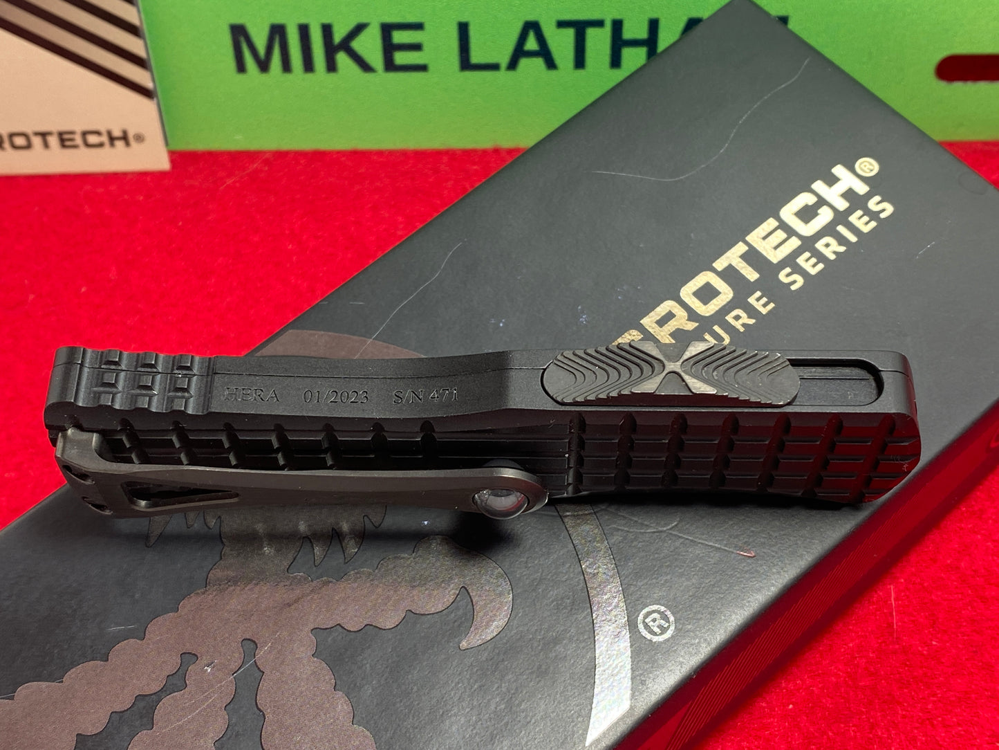 MICROTECH HERA 01/2023 HELLHOUND-FRAG SHADOW 919-1 DLCTFRSH OTF SN 471 TACTICAL AUTOMATIC KNIFE SIGNATURE SERIES BLACK HANDLES