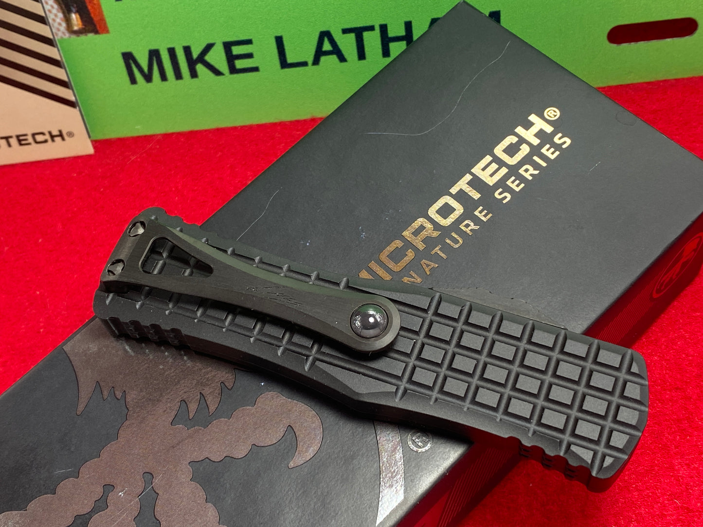 MICROTECH HERA 01/2023 HELLHOUND-FRAG SHADOW 919-1 DLCTFRSH OTF SN 471 TACTICAL AUTOMATIC KNIFE SIGNATURE SERIES BLACK HANDLES