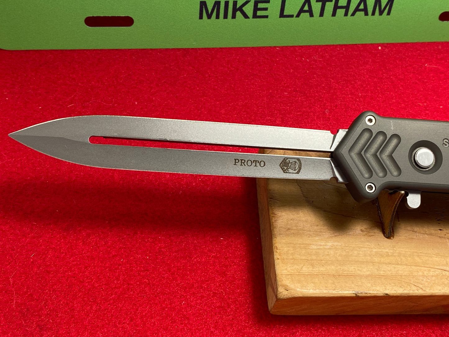 DALTON, ROB USA 1999-2005 CUSTOM AUTOMATIC OTF CUPID PROTO TACTICAL AUTOMATIC KNIFE GRAY METAL HANDLES