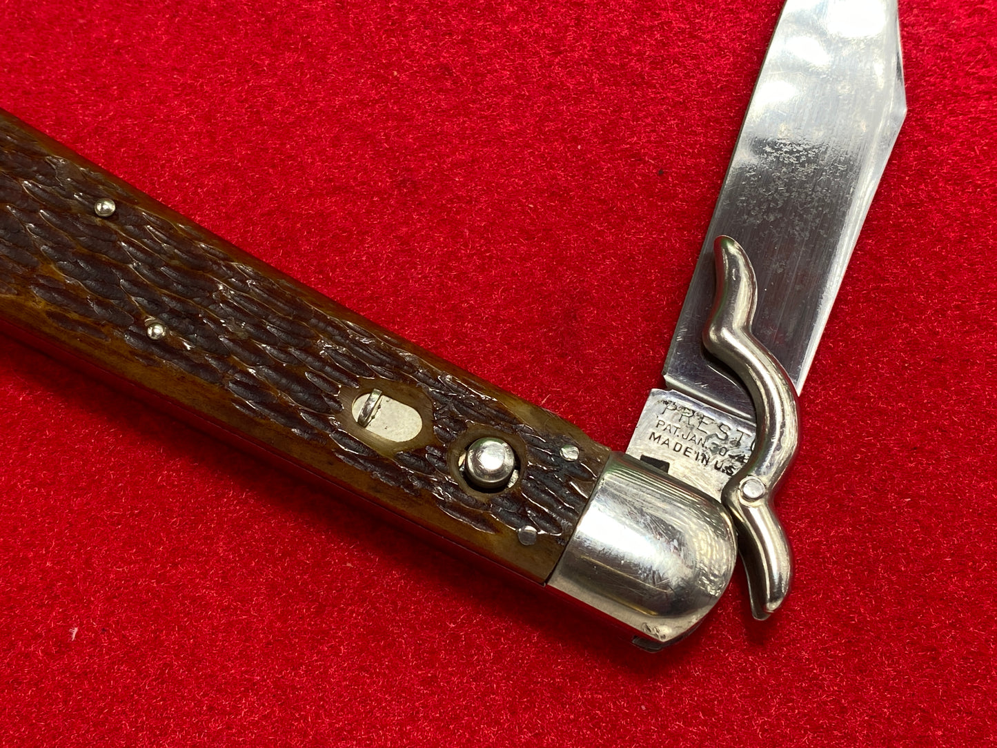 PRESTO GEO. SCHRADE BRIDGEPORT CONN. 1929-56 SWING "W" GUARDS 5" AMERICAN AUTOMATIC KNIFE BROWN JIGGED BONE HANDLES