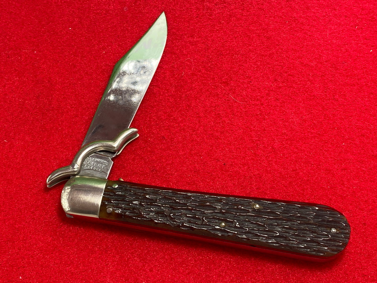 PRESTO GEO. SCHRADE BRIDGEPORT CONN. 1929-56 SWING "W" GUARDS 5" AMERICAN AUTOMATIC KNIFE BROWN JIGGED BONE HANDLES