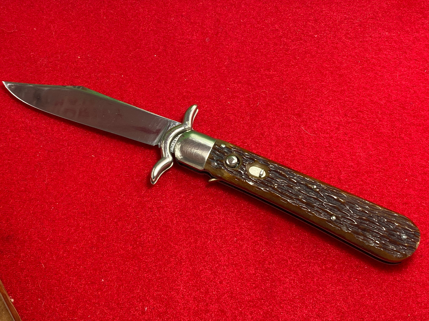 PRESTO GEO. SCHRADE BRIDGEPORT CONN. 1929-56 SWING "W" GUARDS 5" AMERICAN AUTOMATIC KNIFE BROWN JIGGED BONE HANDLES