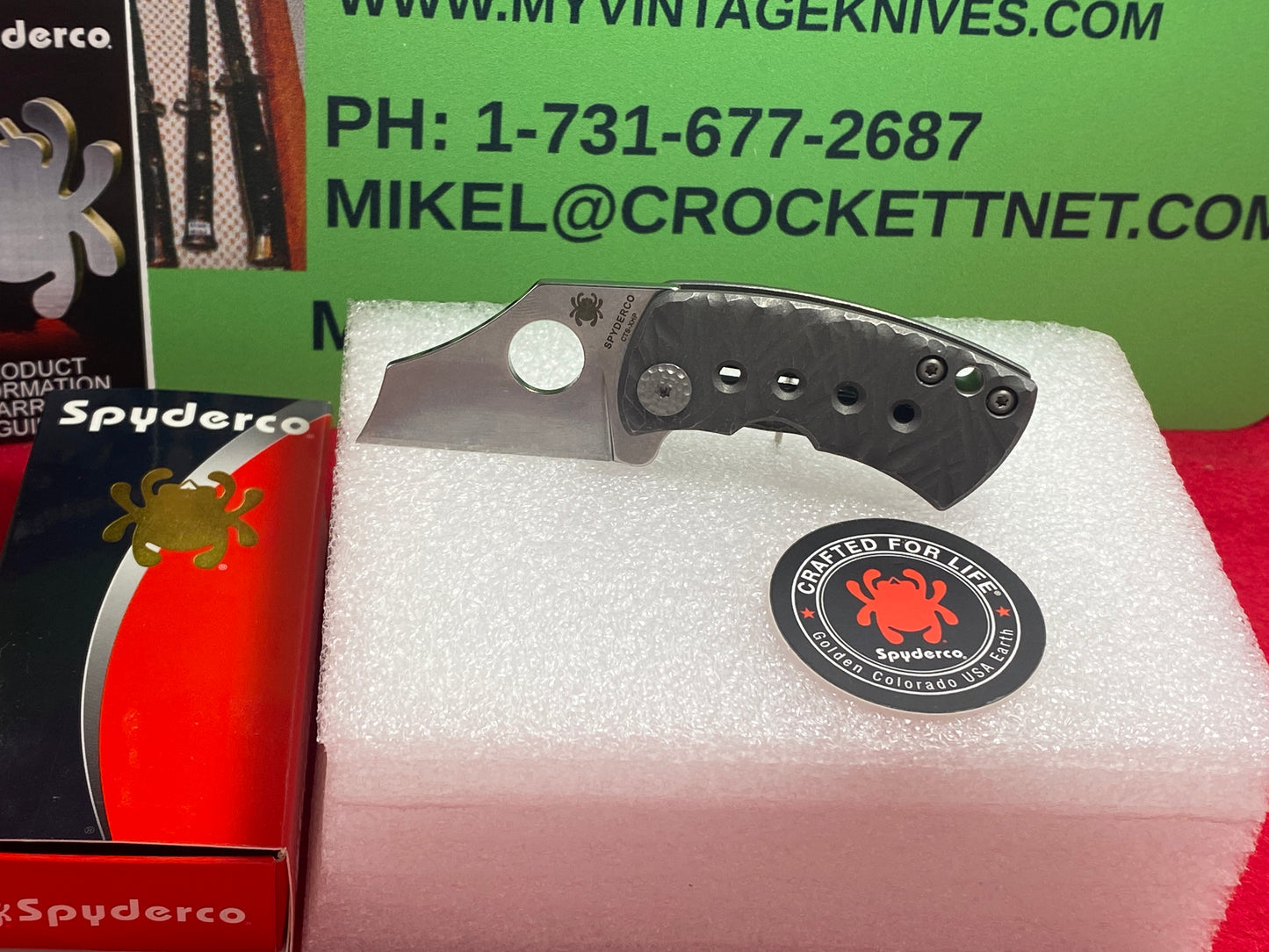 SPYDERCO/ J McNEES 2024 CUSTOM KNIFE McBEE MANUAL ACTION ROCK TEXTURED METAL HANDLES