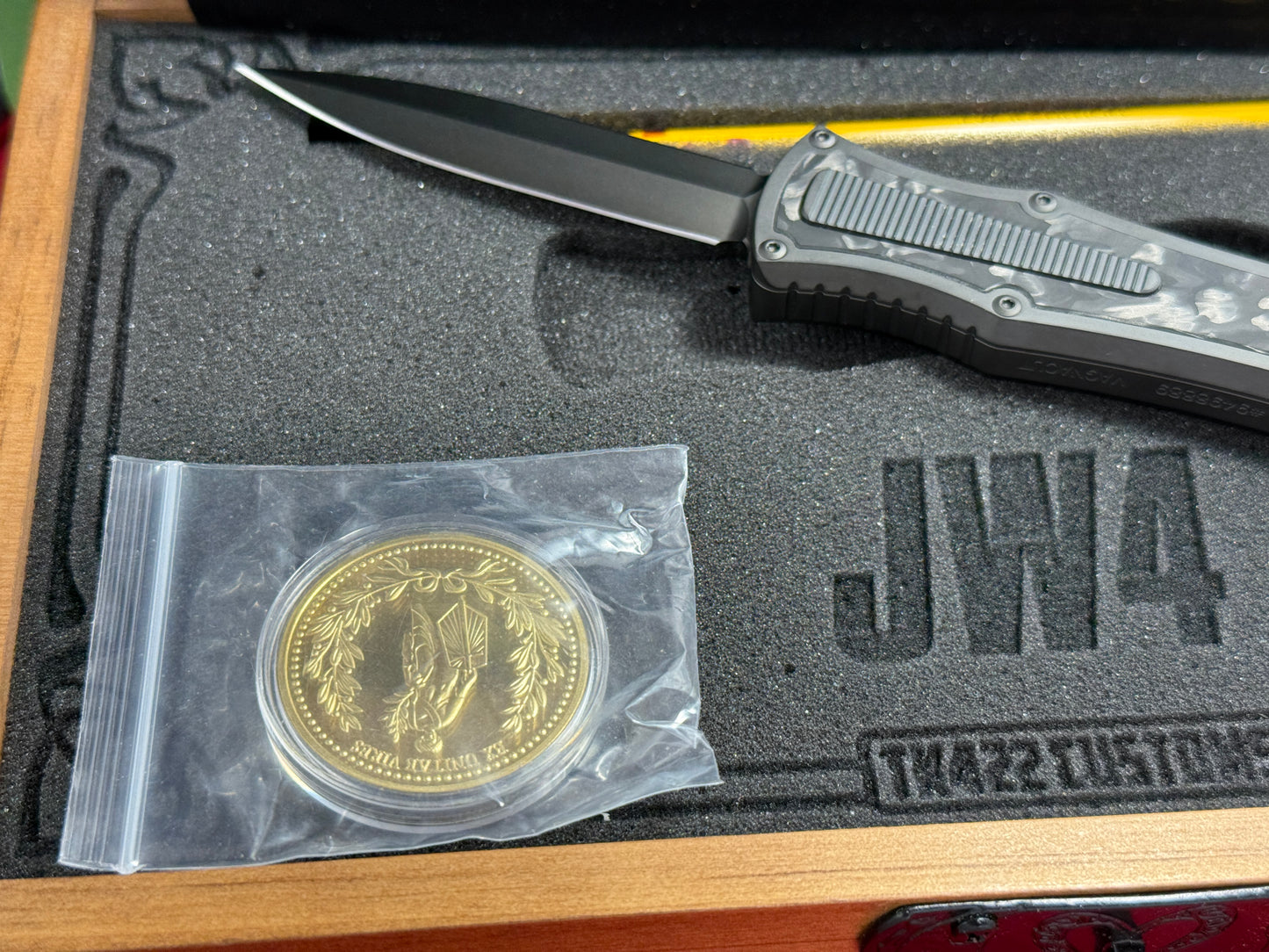 HAWK, G&G DEADLOCK Ti CUSTOM AUTOMATIC OTF JOHN WICK SET JW4 #277 CUSTOM AUTOMATIC KNIFE SET JW4 FAT CARBON INSERTS WITH TITANIUM BODY