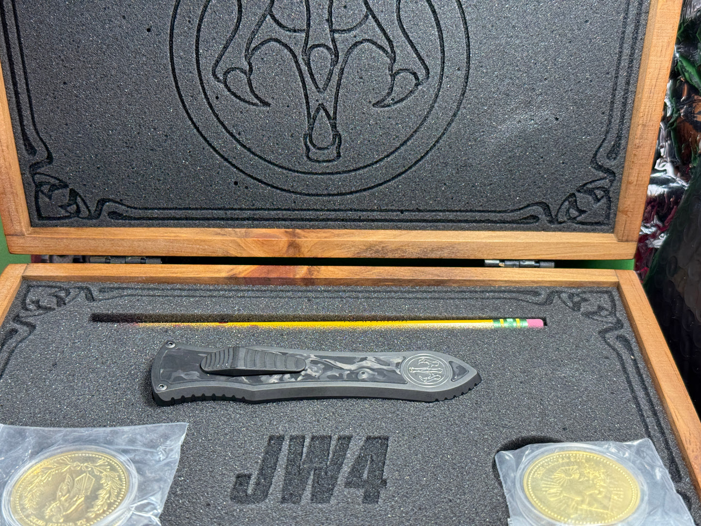 HAWK, G&G DEADLOCK Ti CUSTOM AUTOMATIC OTF JOHN WICK SET JW4 #277 CUSTOM AUTOMATIC KNIFE SET JW4 FAT CARBON INSERTS WITH TITANIUM BODY