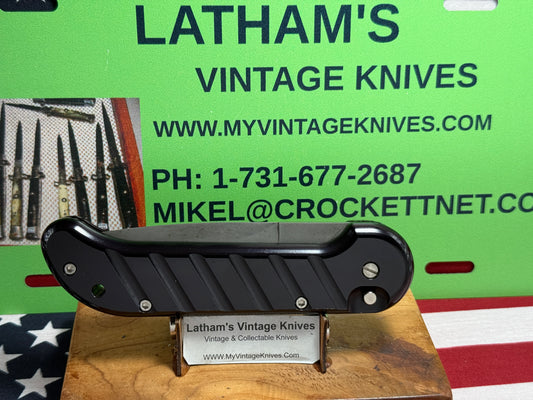 OCHS, CHARLES OR MILLER, RON "STERILE" 1995-99 CUSTOM AUTOMATIC KNIFE LARGE NAVY SEAL MILITARY TACTICAL AUTOMAITC KNFIE BLACK METAL HANDLES