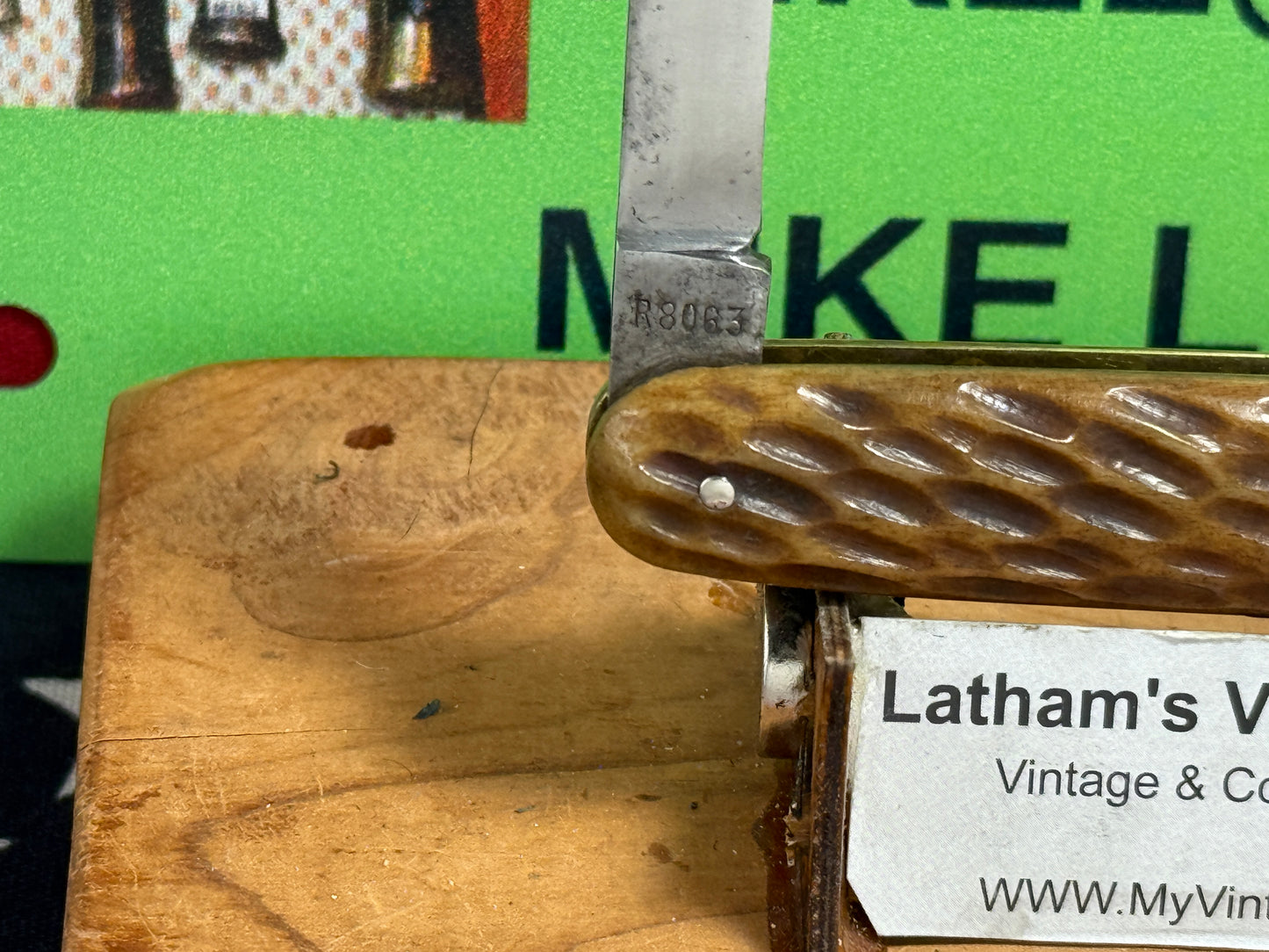 REMINGTON UMC 1920-40 TWIN BLADE R8063 DOUBLE BUTTON VINTAGE AMERICAN AUTOMATIC 3 3/8" KNIFE JIGGED BONE HANDLES