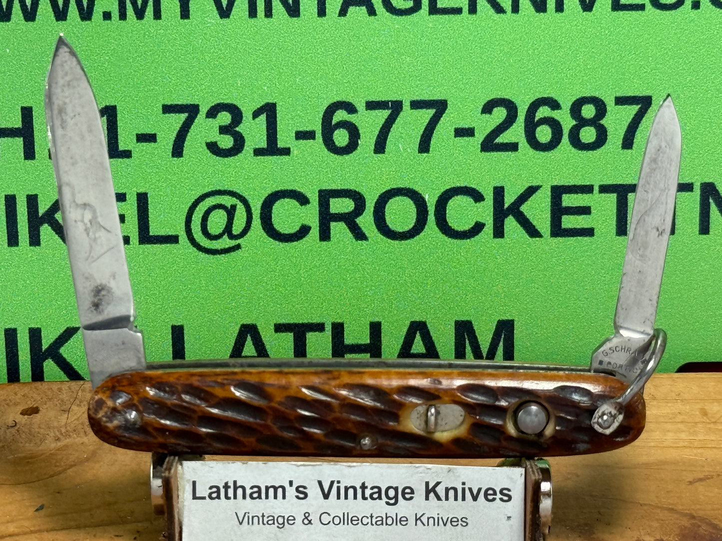 PRESTO GEO. SCHRADE BRIDGEPORT CONN. 1935-40 TWIN BLADE GIRL SCOUT EDITION WITH BAIL VINTAGE AMERICAN AUTOAMTIC KNIFE 3 3/8" DOUBLE BUTTON JIGGED BONE HANDLES