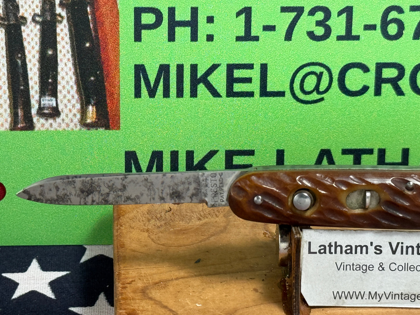 PRESTO GEO. SCHRADE BRIDGEPORT CONN. 1935-40 TWIN BLADE GIRL SCOUT EDITION WITH BAIL VINTAGE AMERICAN AUTOMATIC KNIFE 3 3/8" DOUBLE BUTTON JIGGED BONE HANDLES