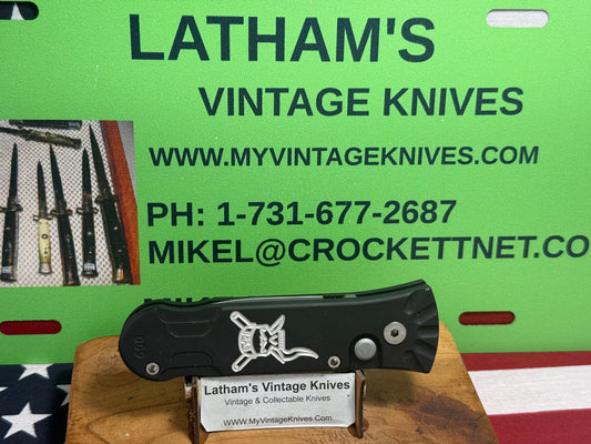 DALTON, ROB CUSTOM AUTOMATIC KNIFE 1998-2010 SIDE OPENING MINI ASSASSIN WITH SKULL 009 DCC TACTICAL AUTOMATIC KNIFE BLACK METAL HANDLES