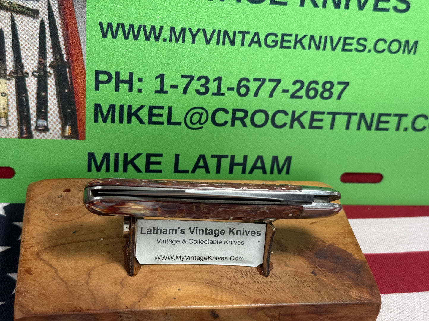 PRESTO GEO. SCHRADE KNIFE CO. BRIDGEPORT CONN. 1940-57 MEDIUM HUNTER 4 1/8" VINTAGE AMERICAN AUTOMATIC KNIFE RED WORMED COMPOSITION HANDLES