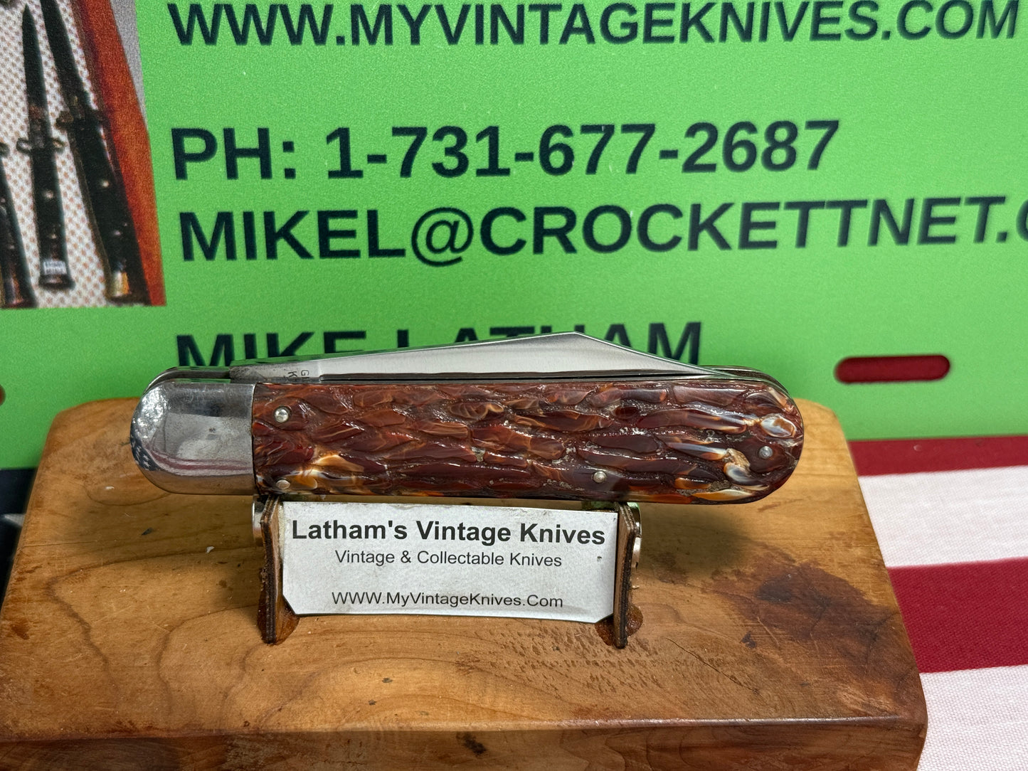 PRESTO GEO. SCHRADE KNIFE CO. BRIDGEPORT CONN. 1940-57 MEDIUM HUNTER 4 1/8" VINTAGE AMERICAN AUTOMATIC KNIFE RED WORMED COMPOSITION HANDLES