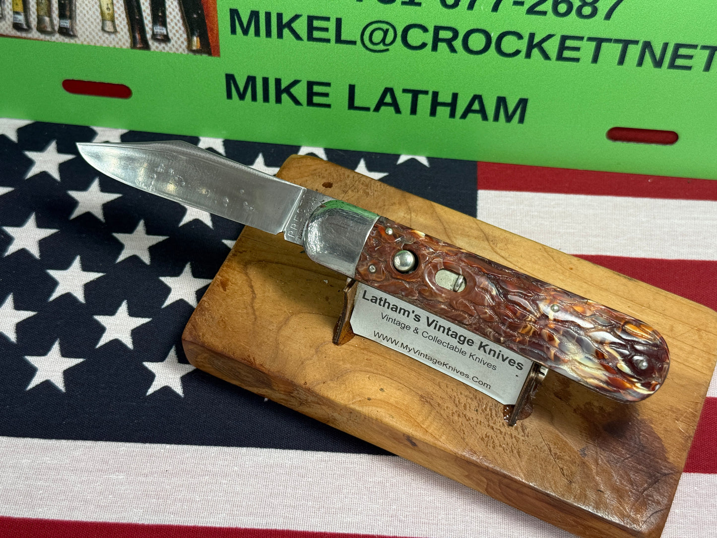 PRESTO GEO. SCHRADE KNIFE CO. BRIDGEPORT CONN. 1940-57 MEDIUM HUNTER 4 1/8" VINTAGE AMERICAN AUTOMATIC KNIFE RED WORMED COMPOSITION HANDLES